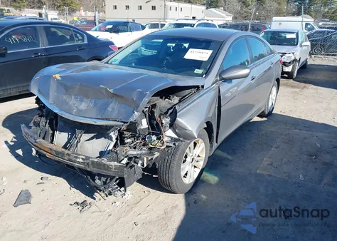 2013 Hyundai Sonata Gls z USA, uszkodzony, nr VIN 5NPEB4AC4DH785941